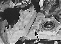 Расположение пробки проверки уровня масла в коробке передач типа F16
