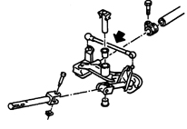 Элементы тяги механизма выбора передач Тяга отмечена стрелкой.