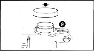 9. Используя специальное приспособление (2500З005), установить наружное кольцо