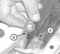 5. Прогрейте двигатель и включите К/В. Проследите, чтобы шланг зарядного набора
