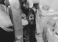 Извлечение термостата на моделях 1,6 л