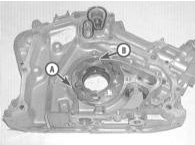2. Снимите крышку и внимательно проверьте состояние шестерен насоса. В случае